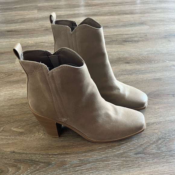 MIA Boots - Picture 5 of 5